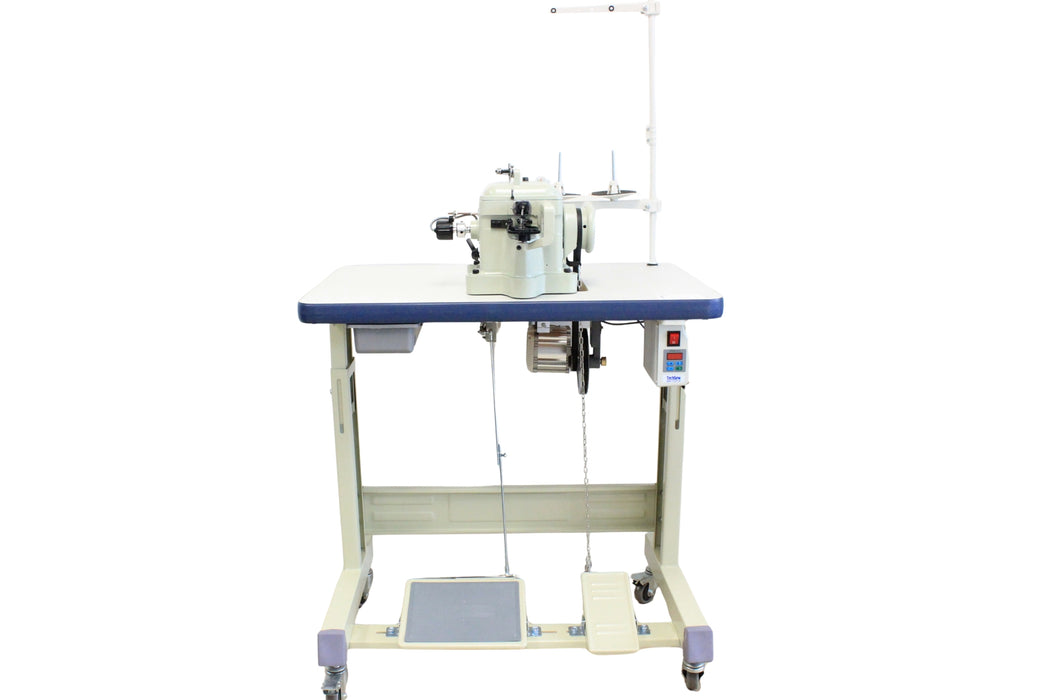 Techsew 302 PRO Medium to Heavy-Duty Fur Sewing Machine