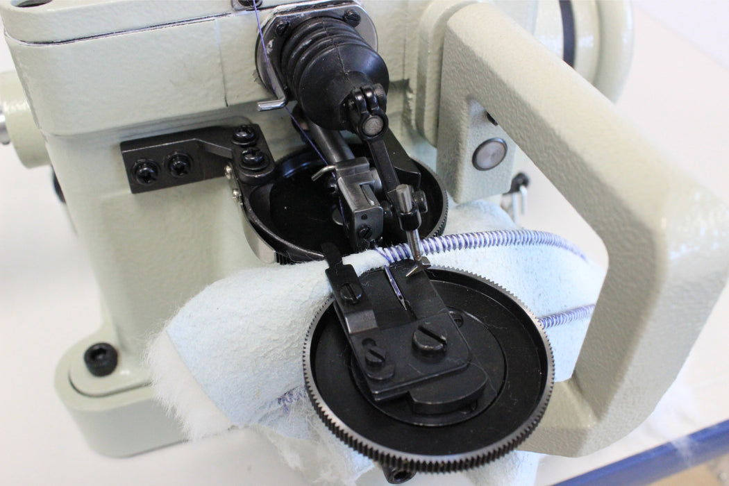 Techsew 302 PRO Medium to Heavy-Duty Fur Sewing Machine