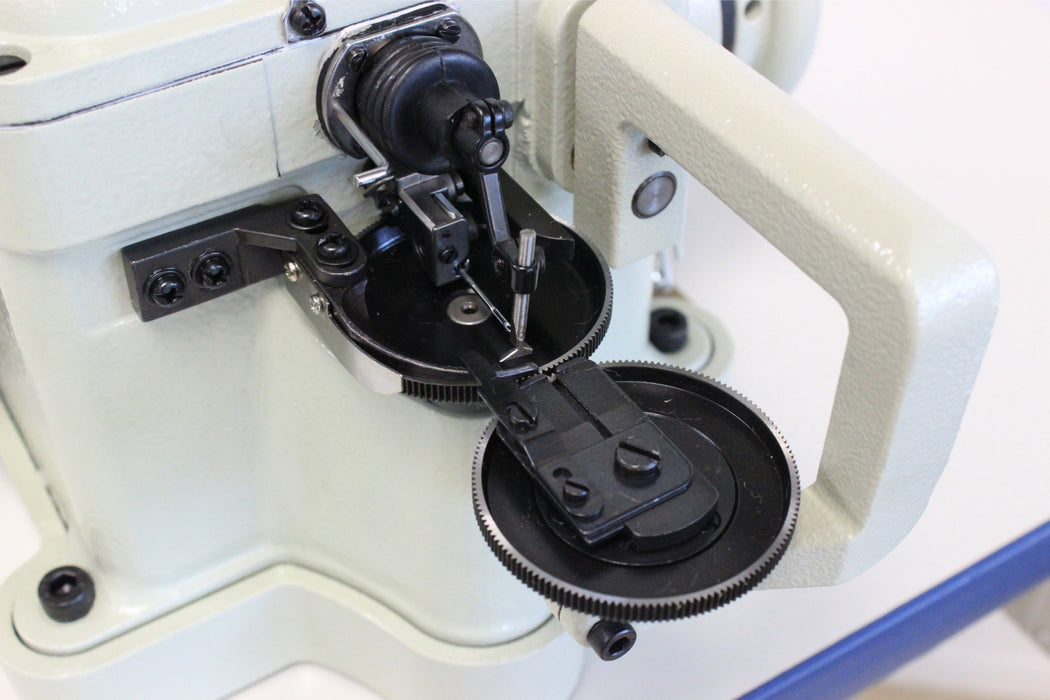 Techsew 302 PRO Medium to Heavy-Duty Fur Sewing Machine