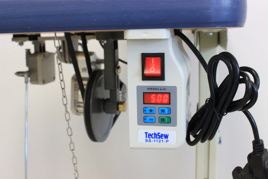 Techsew 302 PRO Medium to Heavy-Duty Fur Sewing Machine